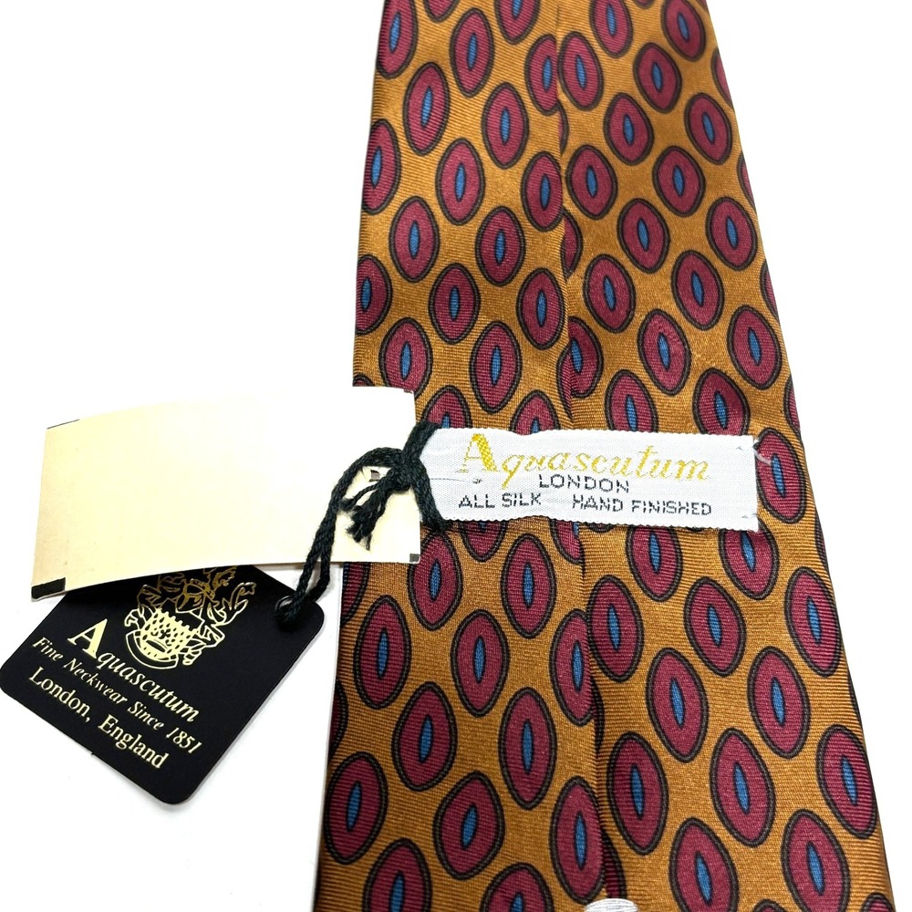 New Aquascutum Silk Tie One Size Gold Burgundy Medallion New England Hand Made
